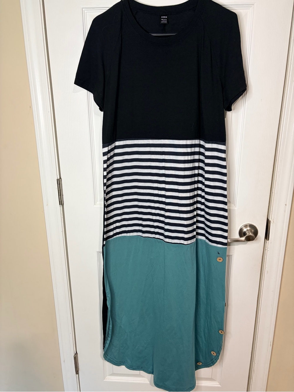 SHEIN Black Crewneck Tee